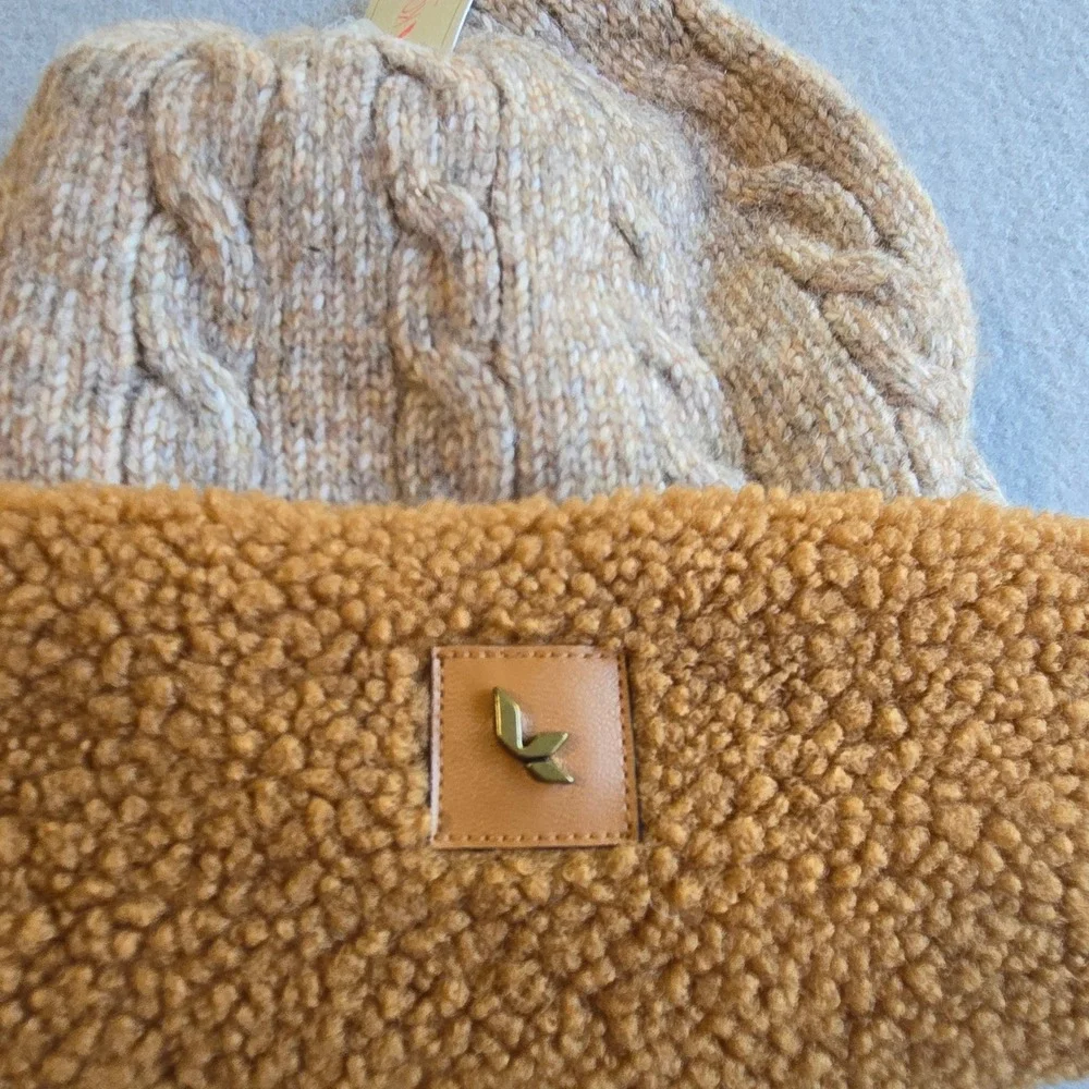 Koolaburra by UGG Beanie and Gloves Set Womens O/S Brown Cable Knit Faux Fur New